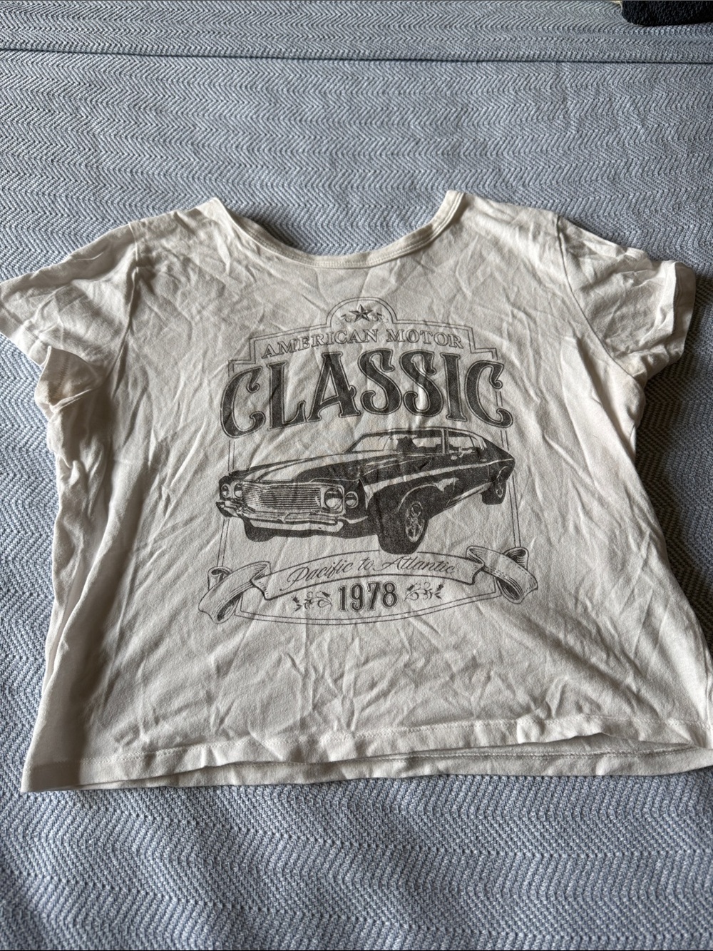 Hollister Cream Tee with Black Classic Car Graphic